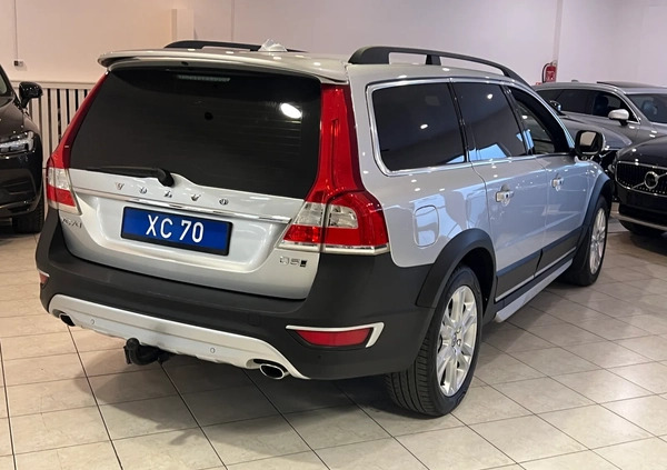 Volvo XC 70 cena 139900 przebieg: 124000, rok produkcji 2016 z Bytów małe 596